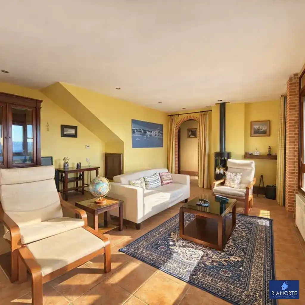 Sala de estar de Casa o chalet en venta en Gozón con Calefacción, Jardín privado y Terraza