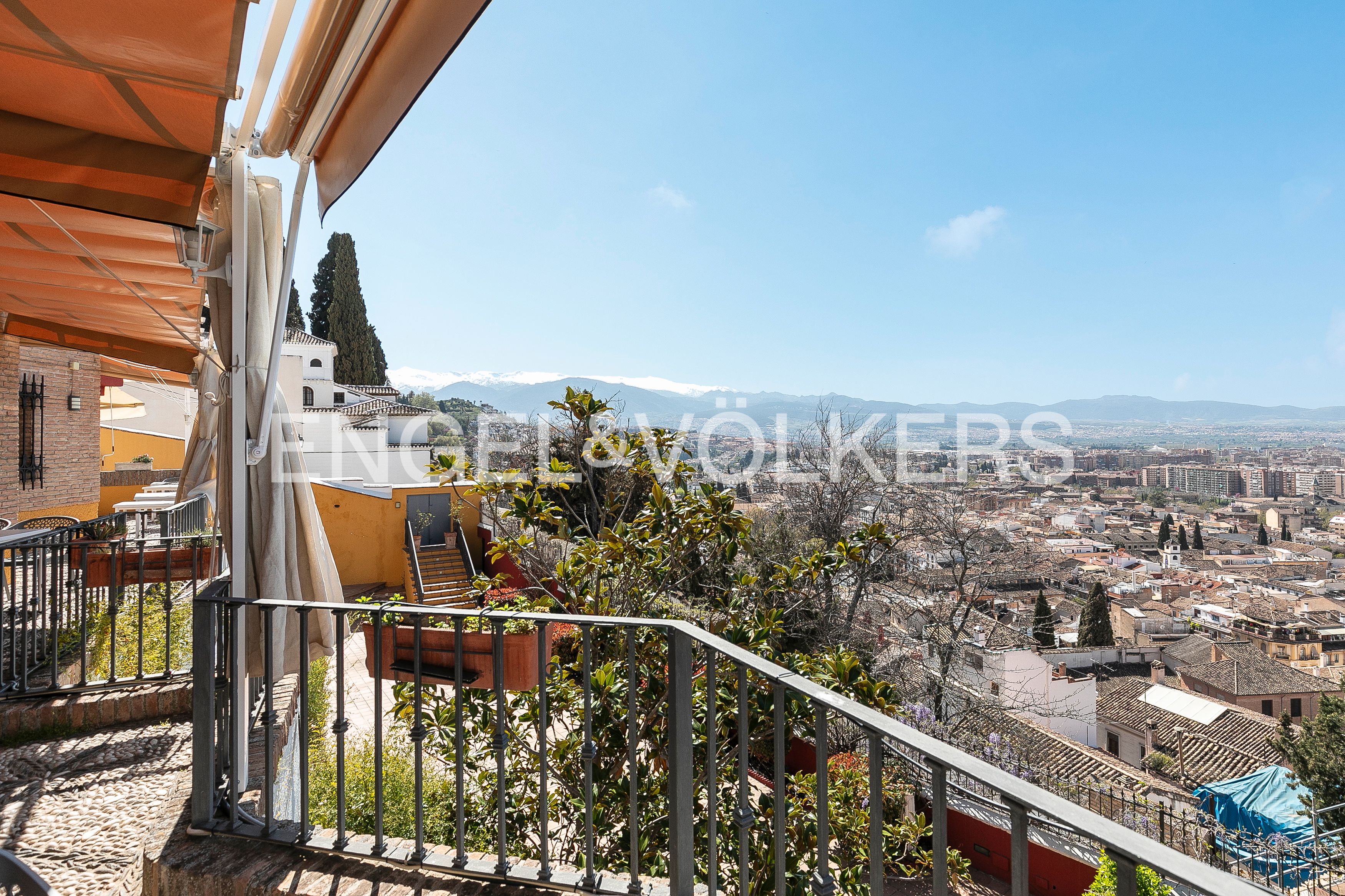 Vista exterior de Finca rústica en venda en  Granada Capital amb Calefacció, Jardí privat i Terrassa