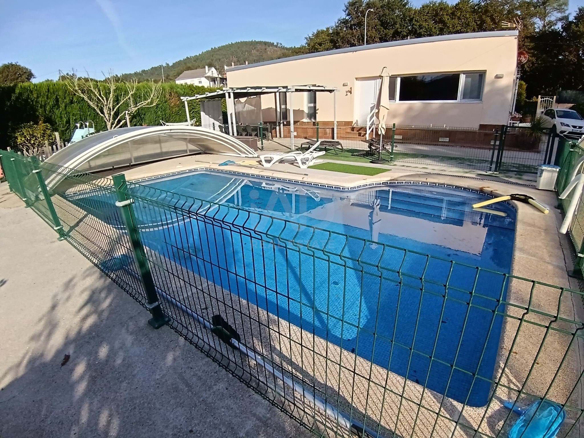 Piscina de Casa o chalet en venta en Cotobade con Calefacción y Piscina