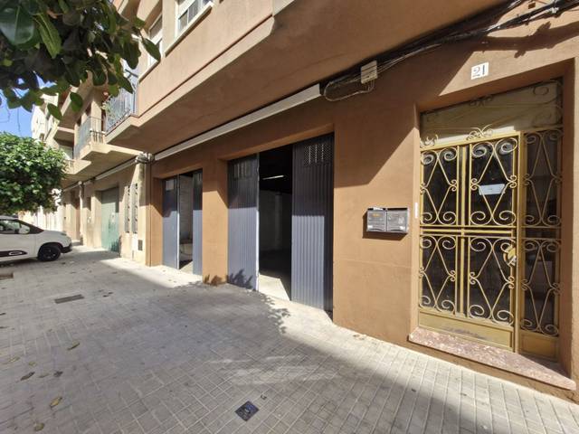 Local comercial en Alquiler en La Selva del Camp