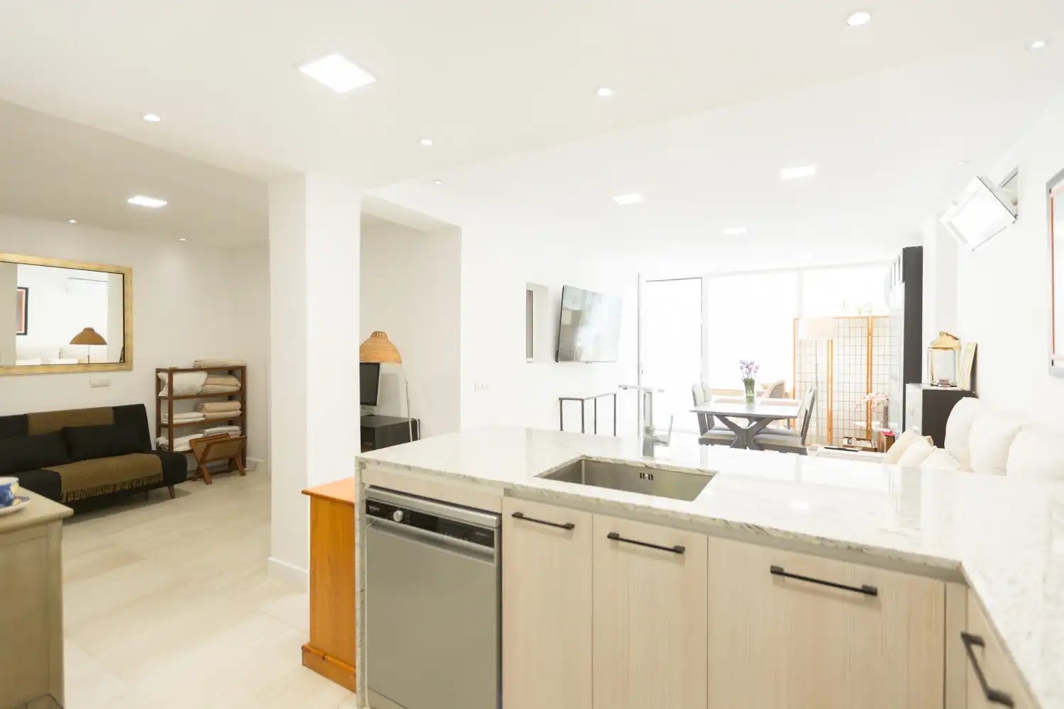 Ground floor for rent in Bello Horizonte - Lindasol