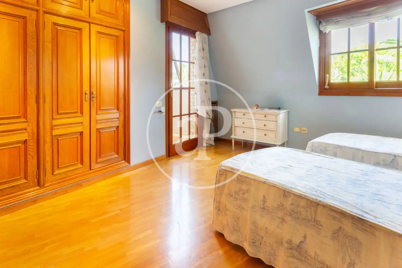 Habitación de Casa o chalet en venta en Paterna con Aire acondicionado, Calefacción y Jardín privado