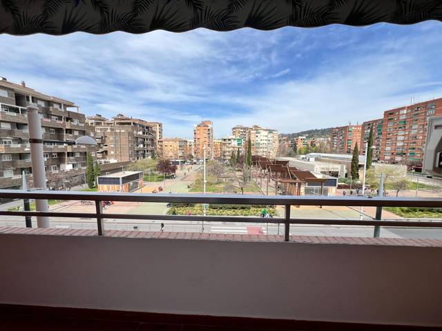 Piso en Alquiler en Barrio de Zaidín