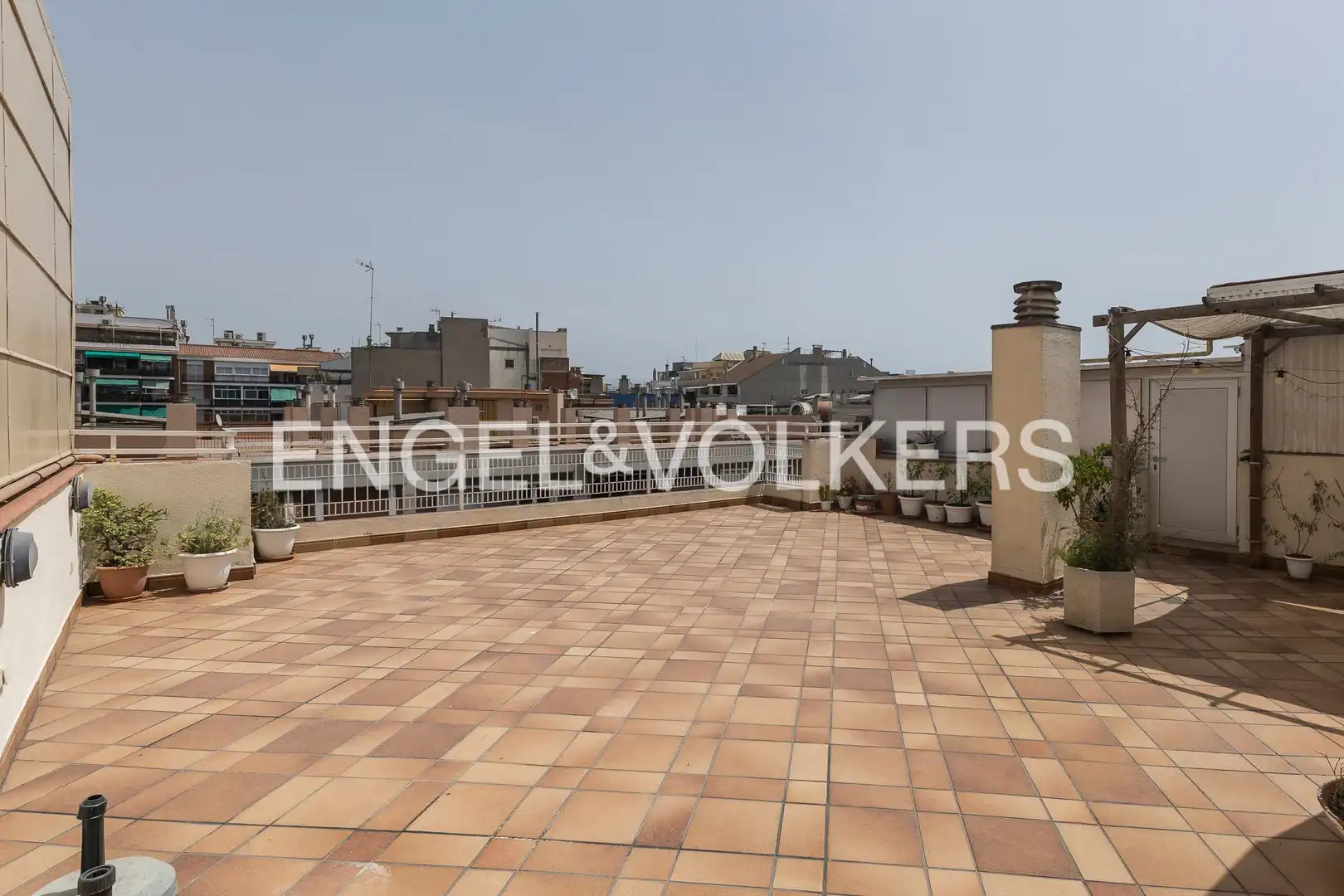 Terrasse von Dachboden zur Miete in Barcelona mit Klimaanlage, Heizung und Parkett