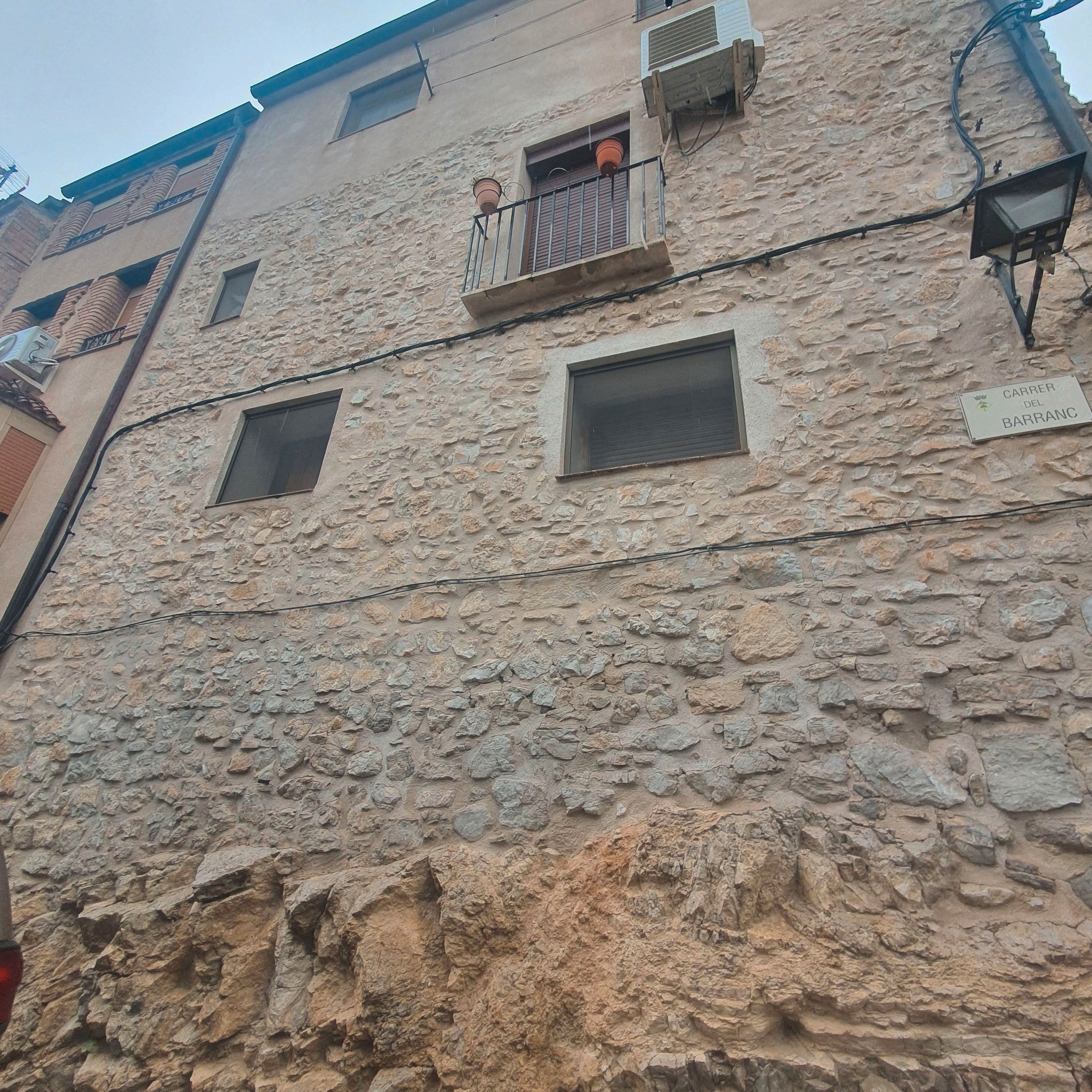 Vista exterior de Casa o xalet en venda en El Pinell de Brai amb Moblat
