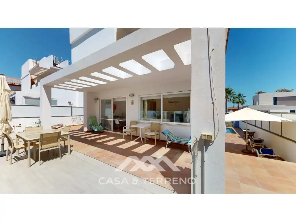 Terrassa de Casa o xalet en venda en Vélez-Málaga amb Aire condicionat, Jardí privat i Terrassa