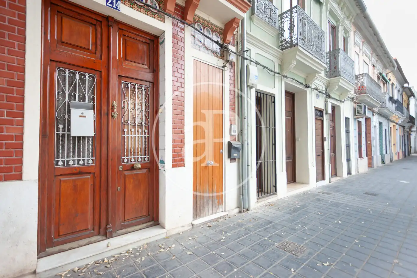 Außenansicht von Wohnung zur Miete in Valencia mit Klimaanlage, Heizung und Terrasse