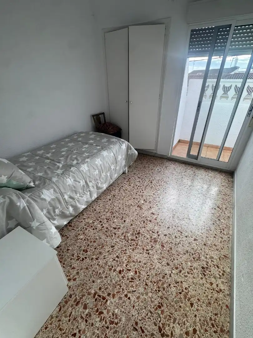 Habitación de Casa adosada en venta en Vinaròs con Aire acondicionado, Jardín privado y Terraza