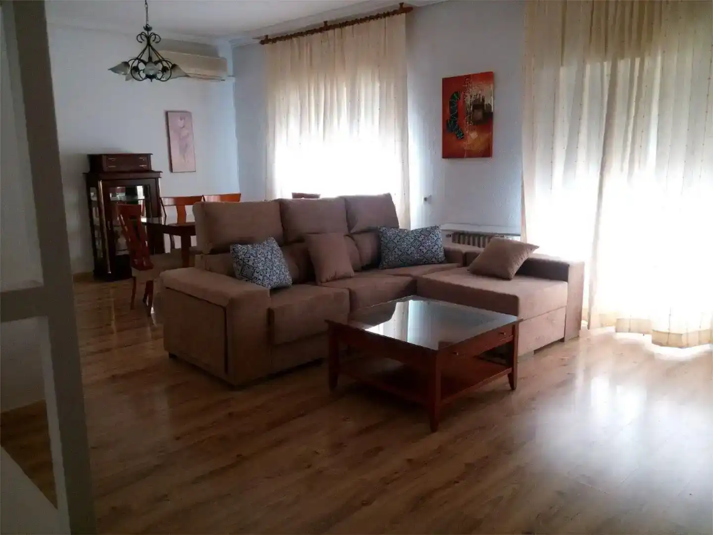 Sala de estar de Piso en venta en Moral de Calatrava con Aire acondicionado, Parquet y Amueblado