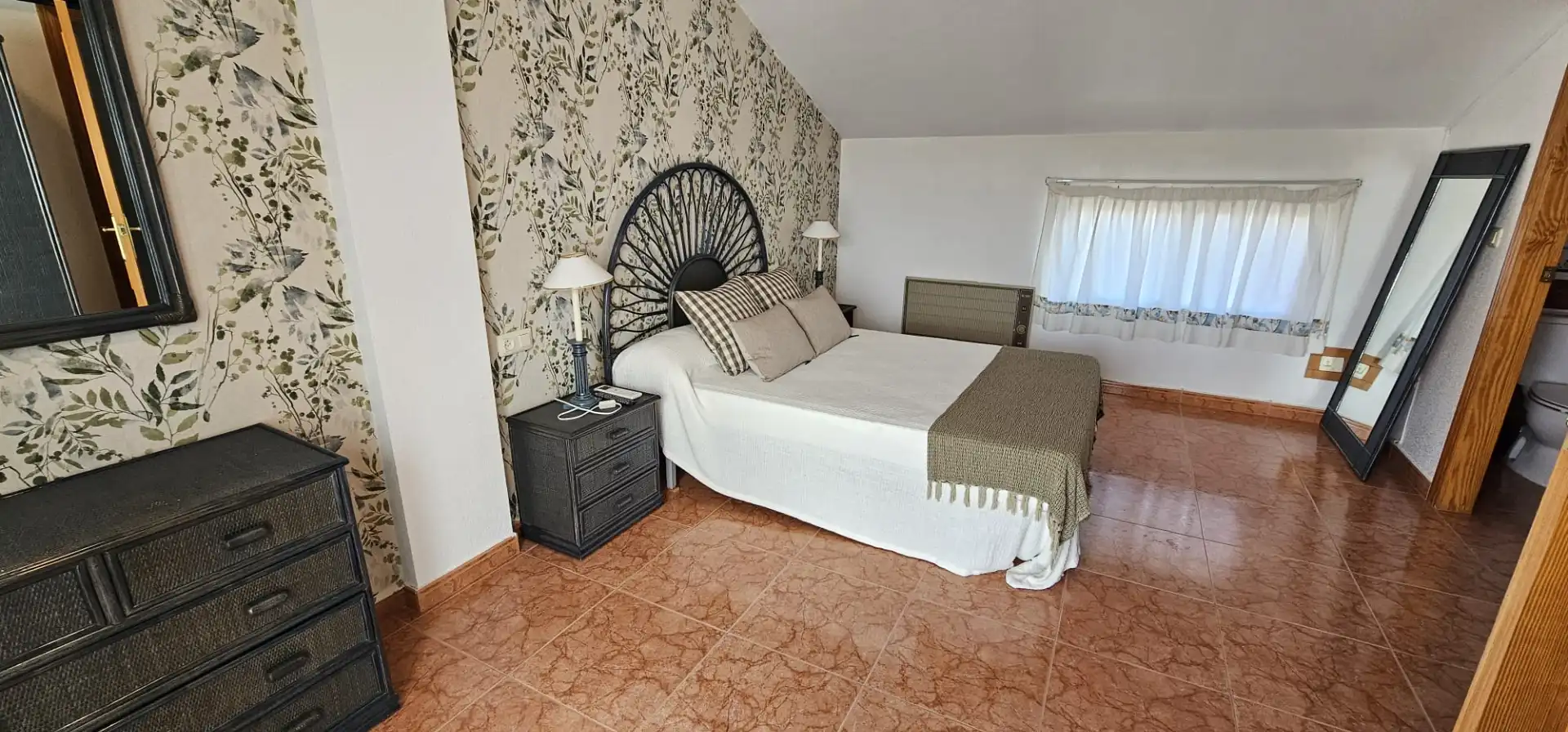 Habitación de Casa adosada en venta en Pilar de la Horadada con Aire acondicionado, Calefacción y Jardín privado