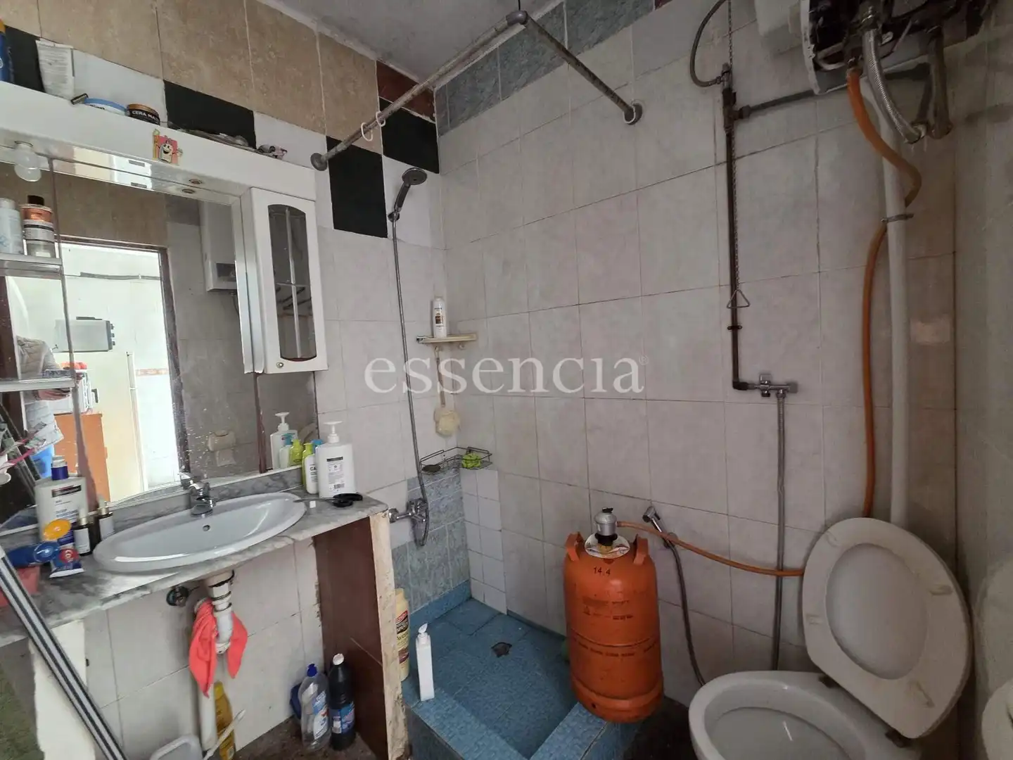 Baño de Piso en venta en L'Alqueria de la Comtessa con Aire acondicionado, Terraza y Balcón