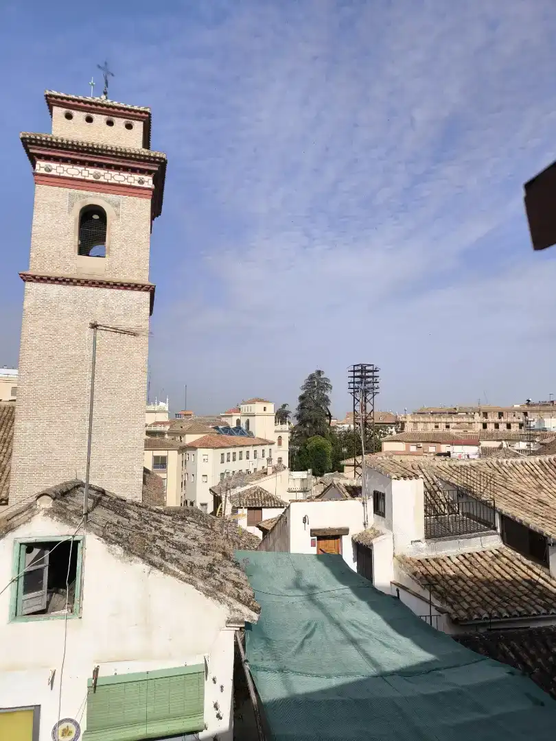 Vista exterior de Casa adosada en venda en  Granada Capital amb Aire condicionat i Balcó