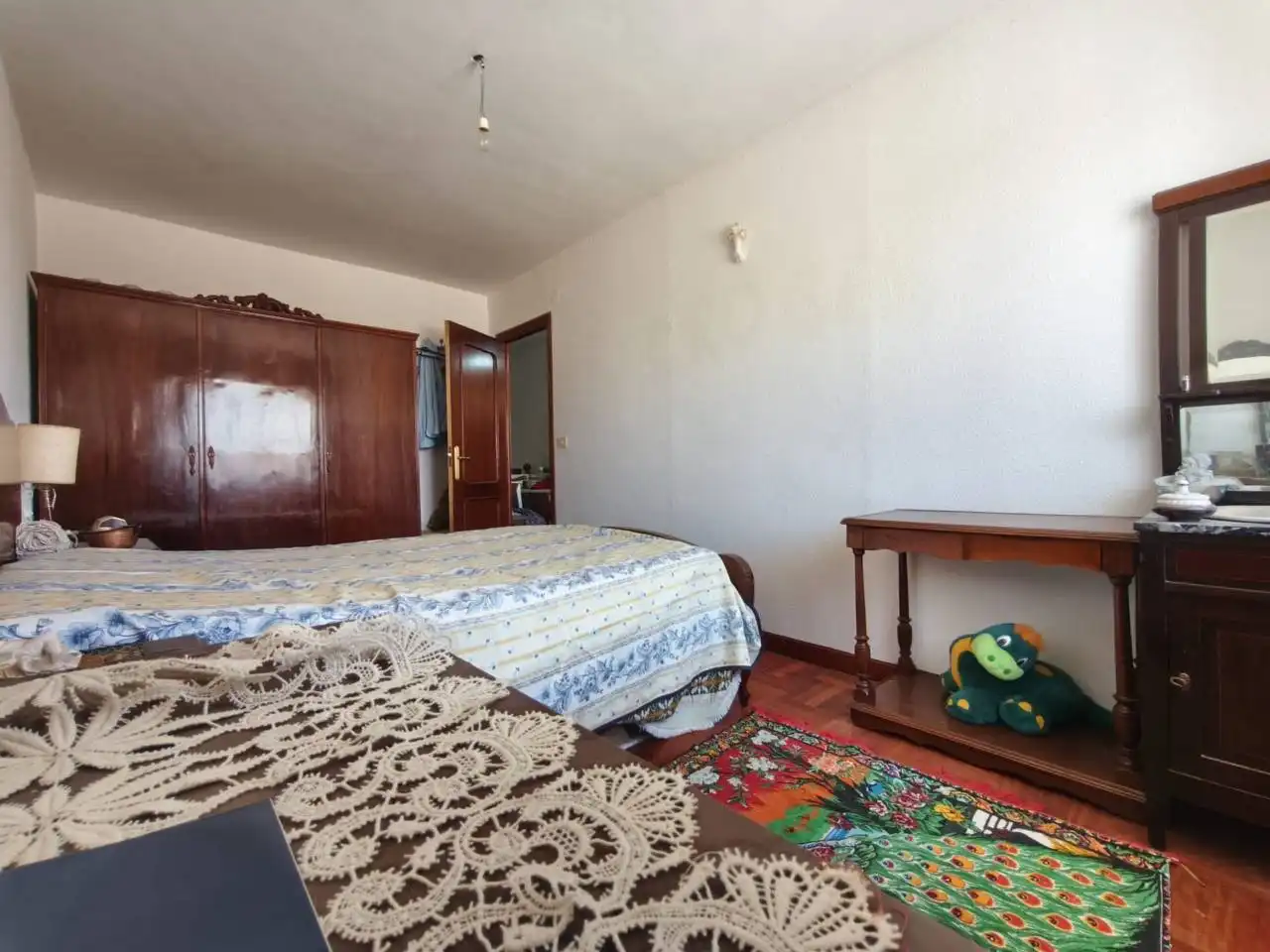 Bedroom of Houses for sale in Pedrosa de Río Úrbel  with Heating and Parquet flooring