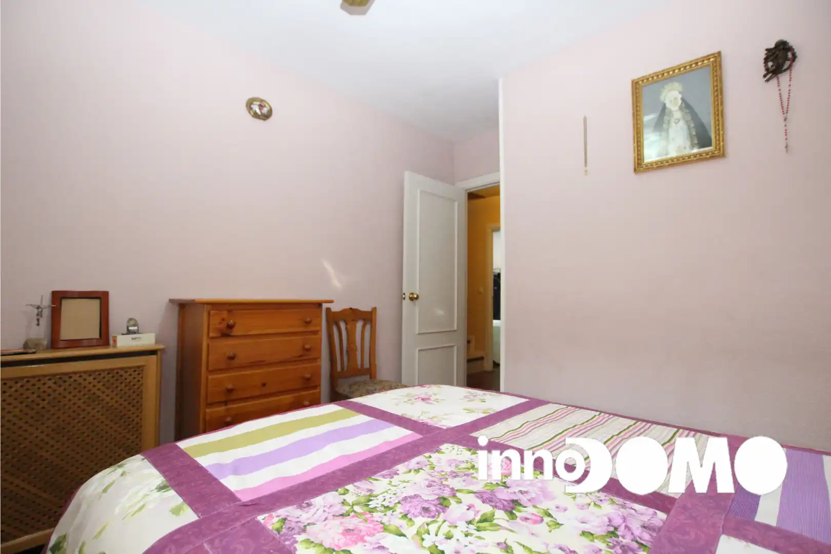 Dormitori de Casa adosada en venda en Moraleja de Enmedio amb Calefacció, Jardí privat i Parquet