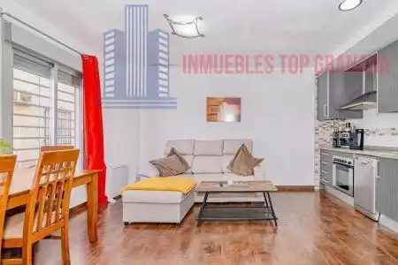 Habitación de Apartamento en venta en Albolote con Trastero y Piscina comunitaria
