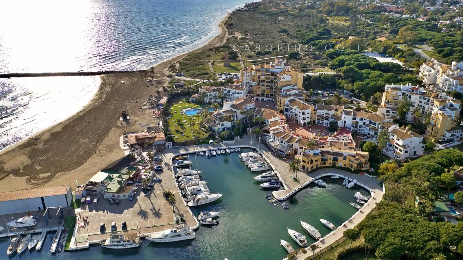 Apartment with lift for sale in Elviria - Cabopino, imagen 4