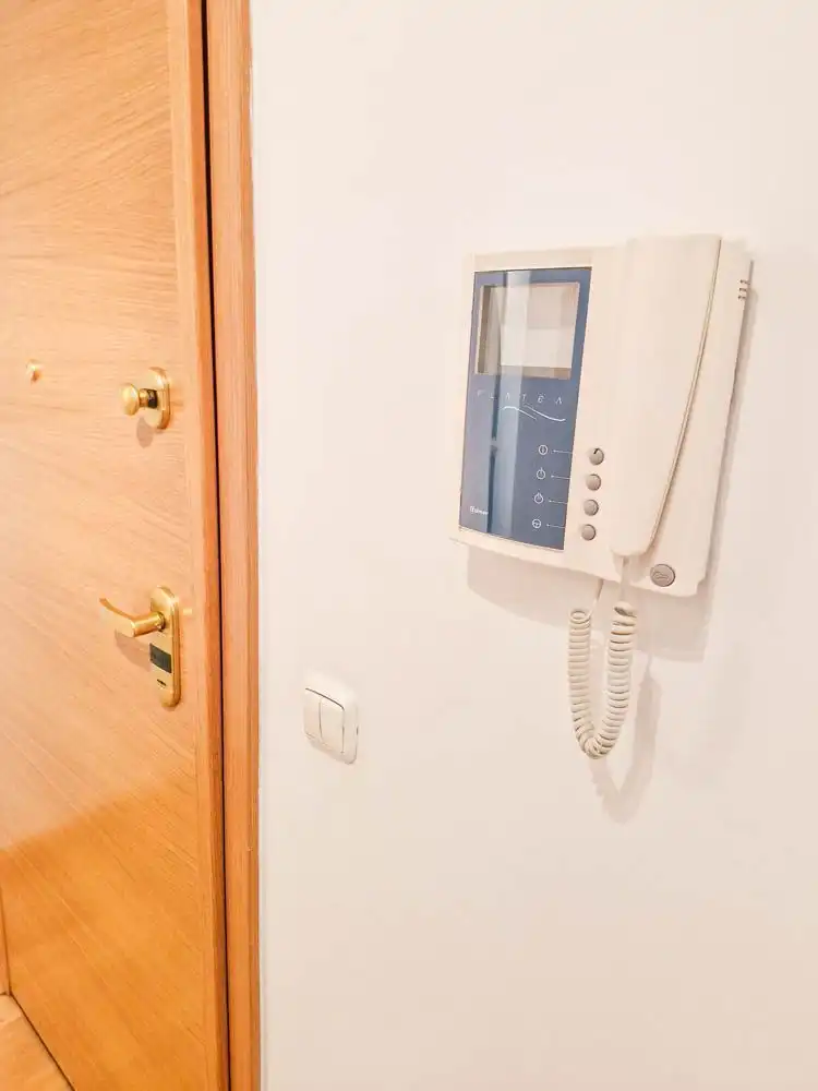 Dormitori de Pis de lloguer en Zaragoza amb Aire condicionat, Calefacció i Terrassa