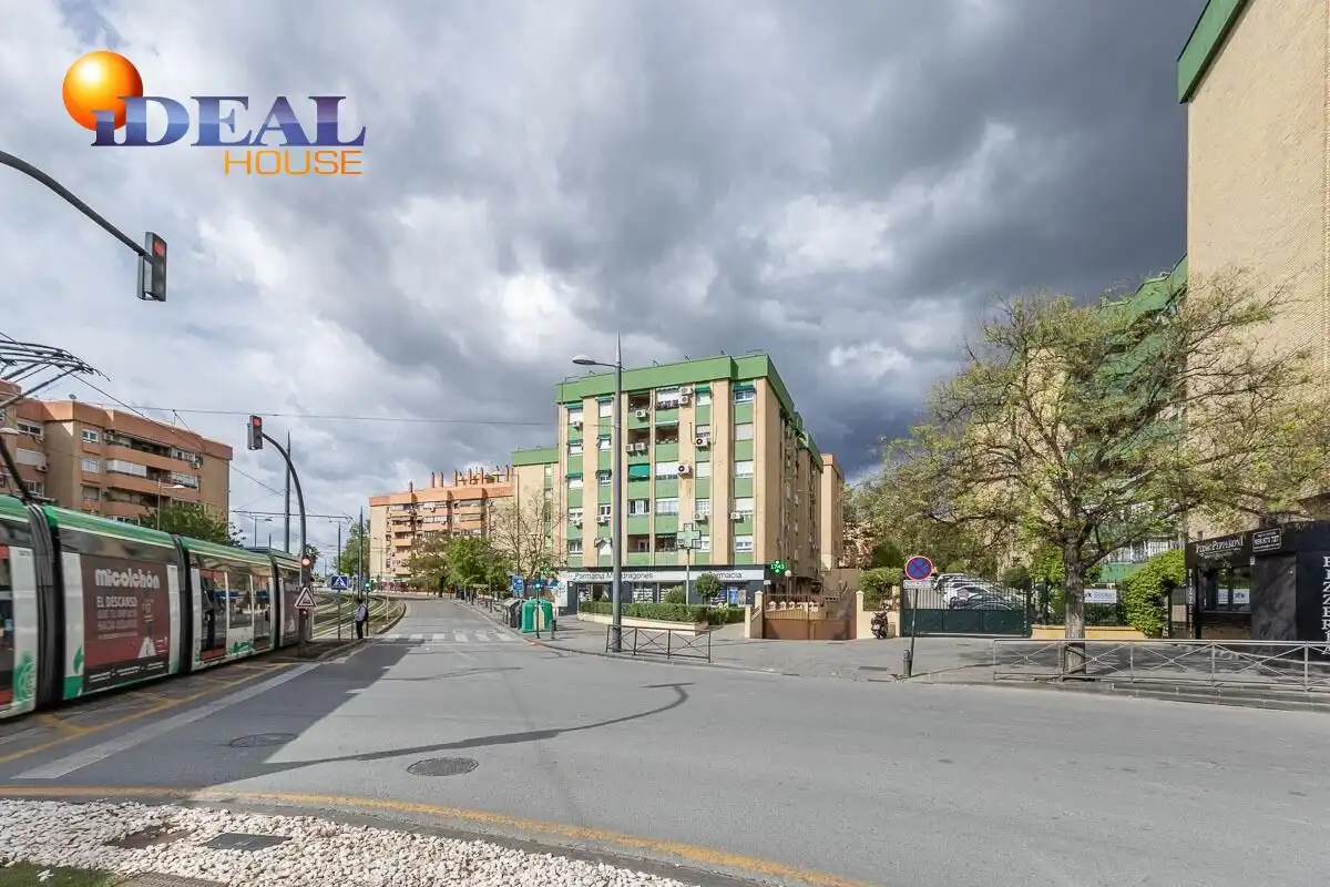 Piso con ascensor en venta en Calle ARQUITECTO JIMENEZ LACAL, imagen 35