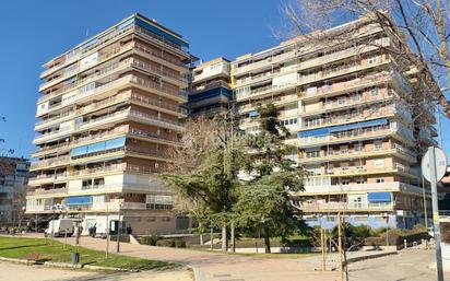 Vista exterior de Pis en venda en Móstoles amb Aire condicionat i Terrassa