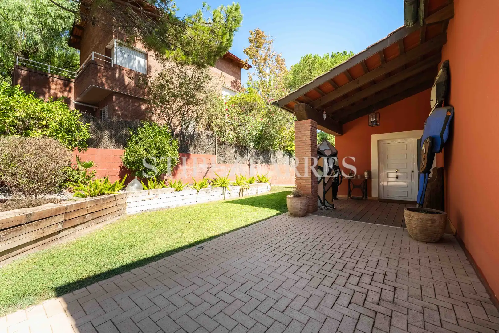 Jardí de Casa o xalet en venda en Barcelona amb Aire condicionat, Calefacció i Jardí privat