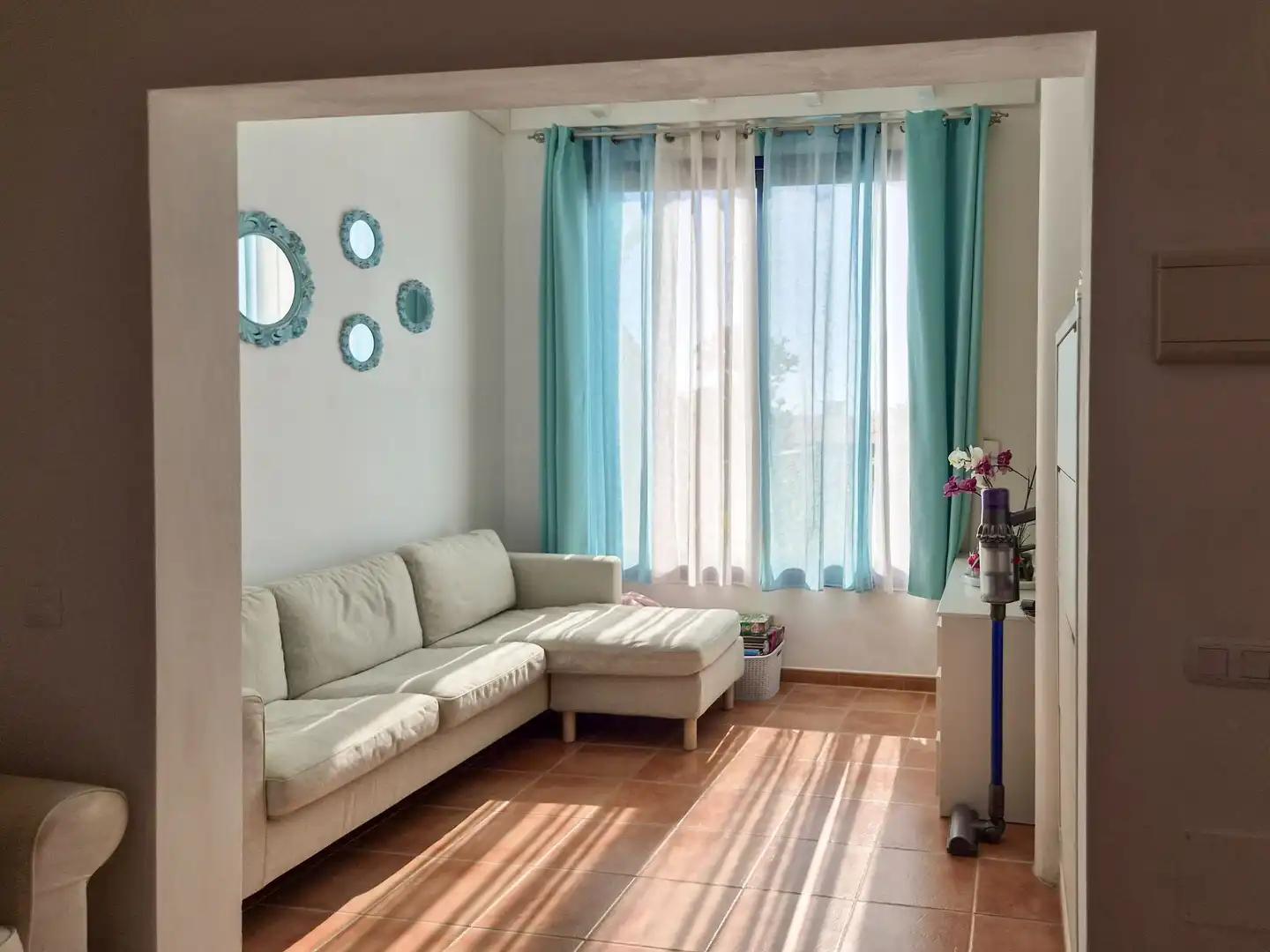 Wohnzimmer von Einfamilien-Reihenhaus zum Verkauf in Antigua