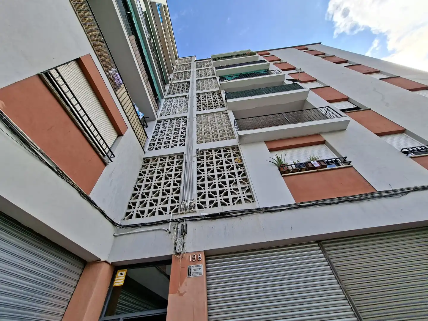 Vista exterior de Piso en venta en Girona