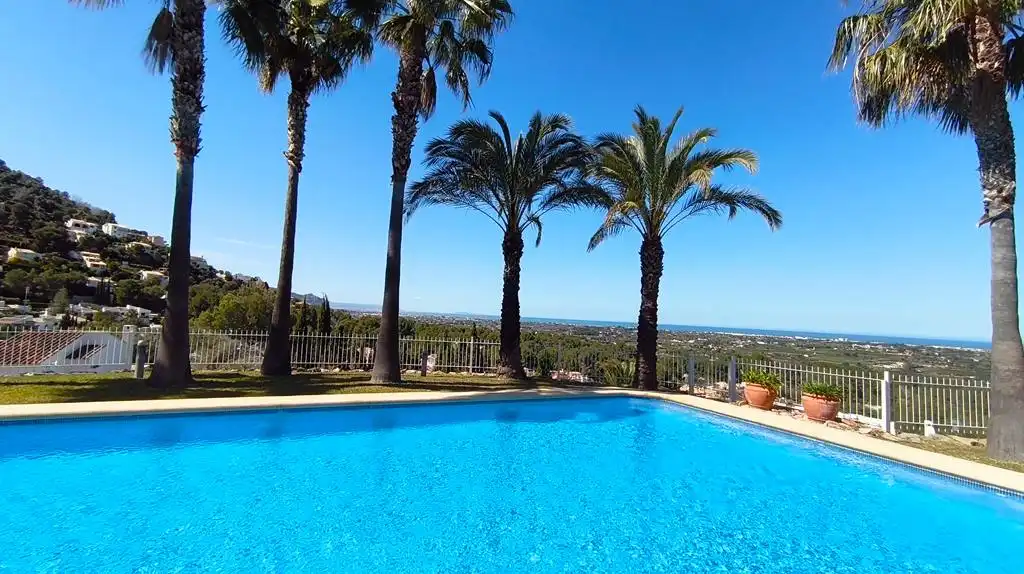 Apartament amb piscina en venda a CV-735