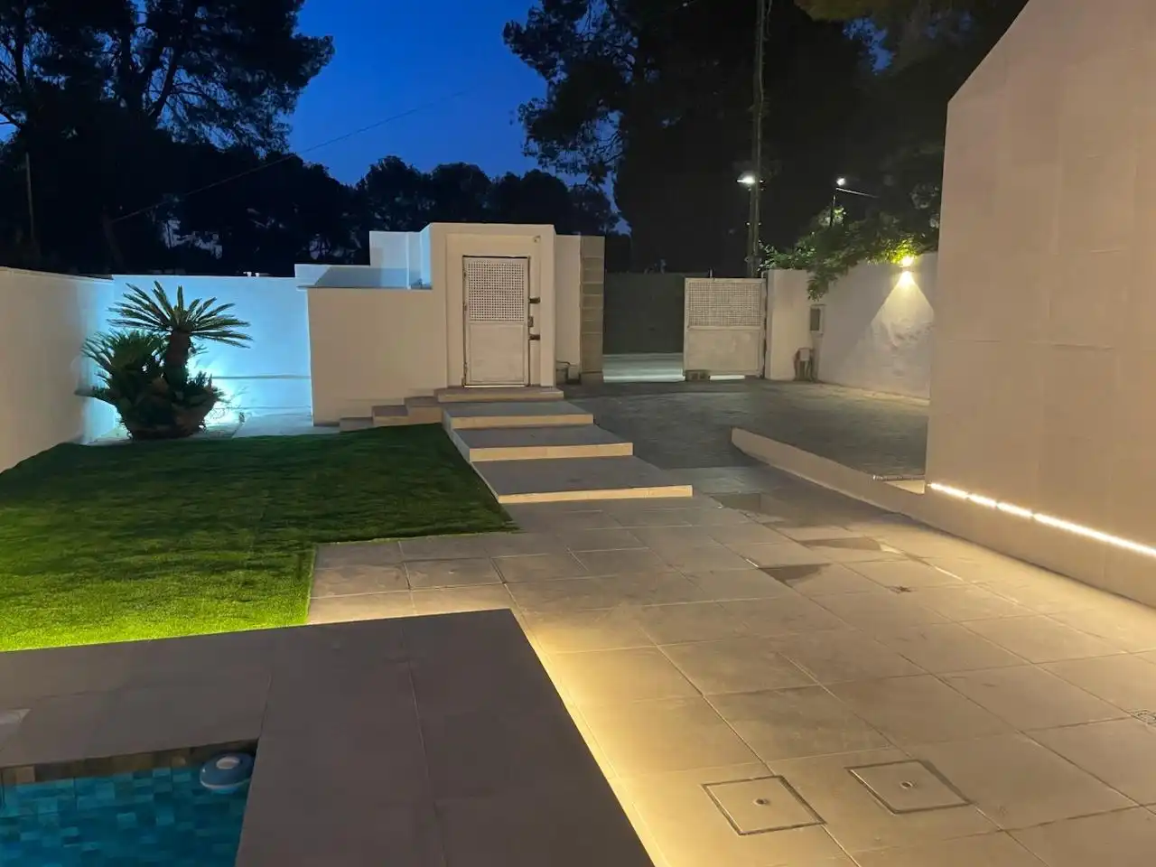 Terrace of Houses for rent in Paterna  with Air Conditioner, Private garden and Parquet flooring