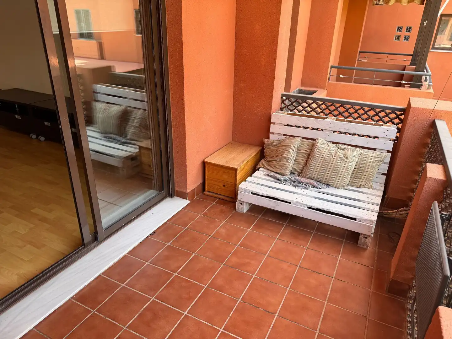 Terrassa de Apartament en venda en Roquetas de Mar amb Aire condicionat, Terrassa i Piscina comunitària