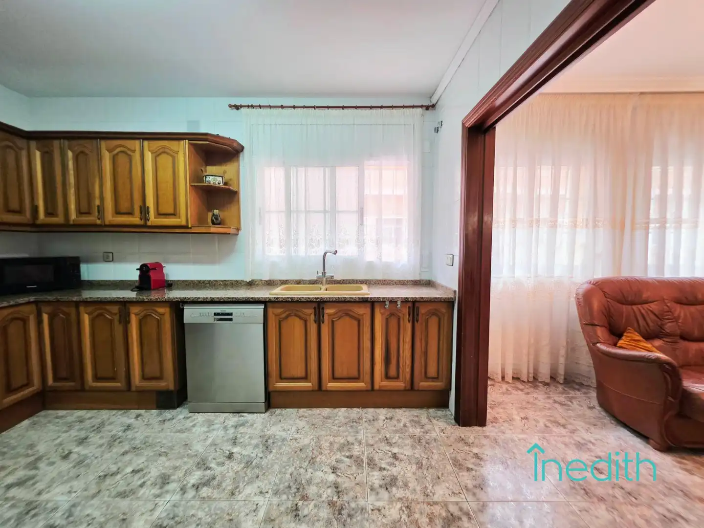 Küche von Wohnung zum Verkauf in Cubelles mit Heizung, Privatgarten und Terrasse