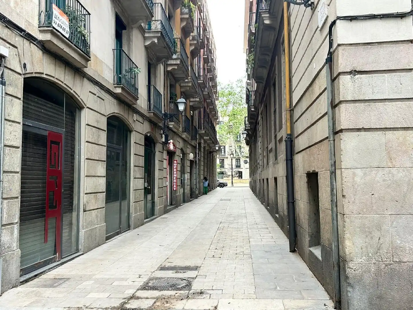 Außenansicht von Wohnung zum Verkauf in Barcelona