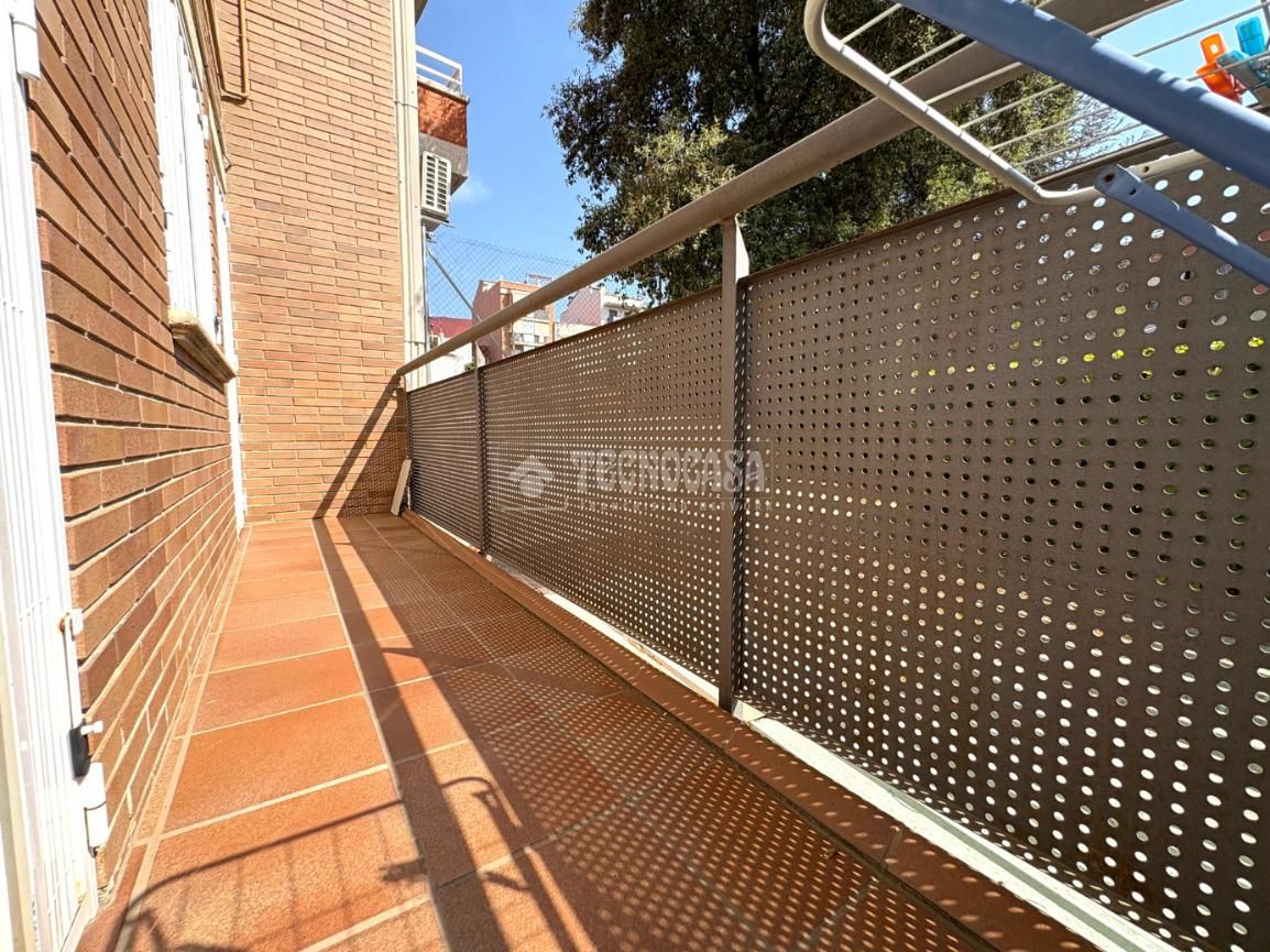 Terrassa de Pis en venda en Badalona amb Balcó