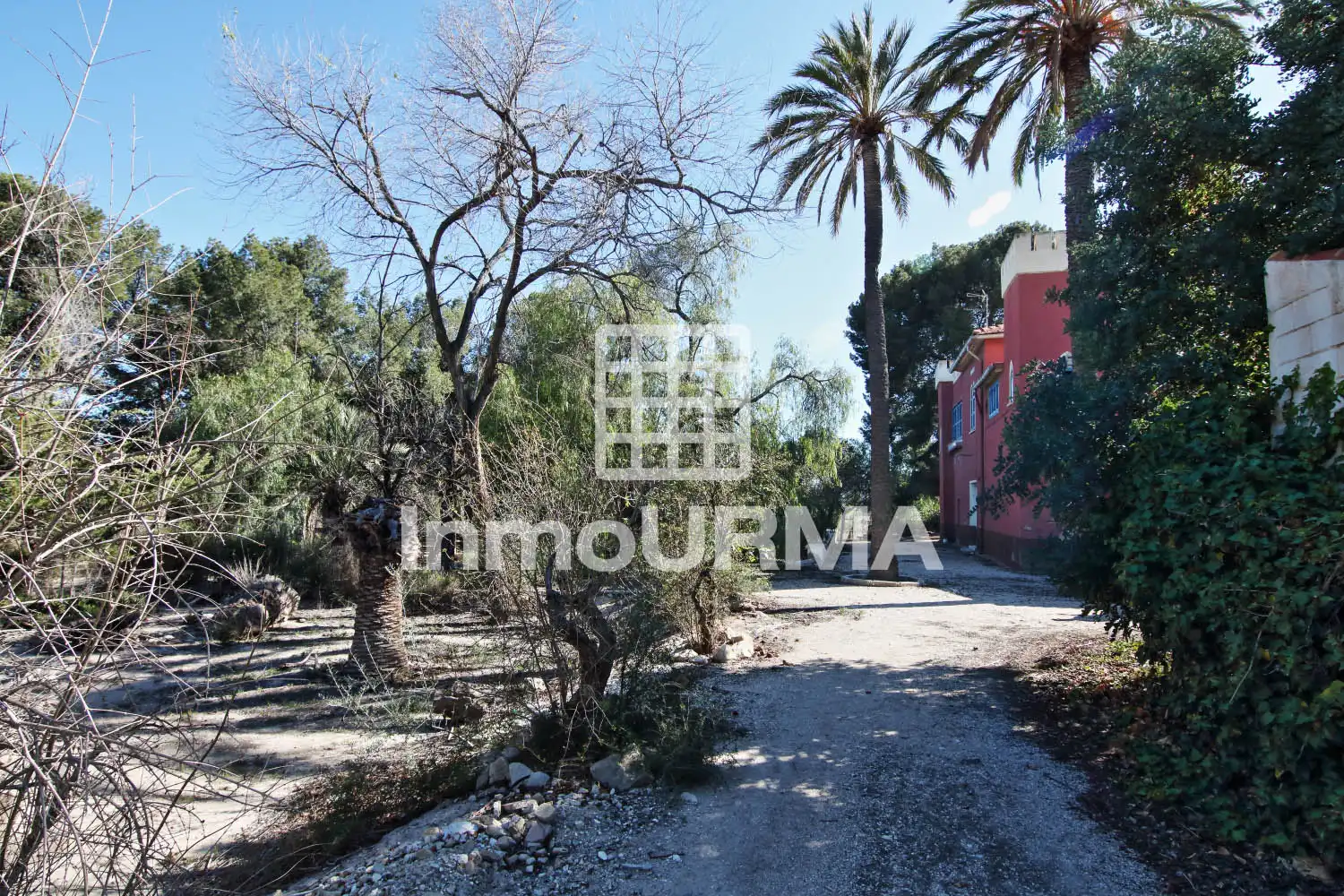 Vista exterior de Casa o xalet en venda en Elda amb Jardí privat