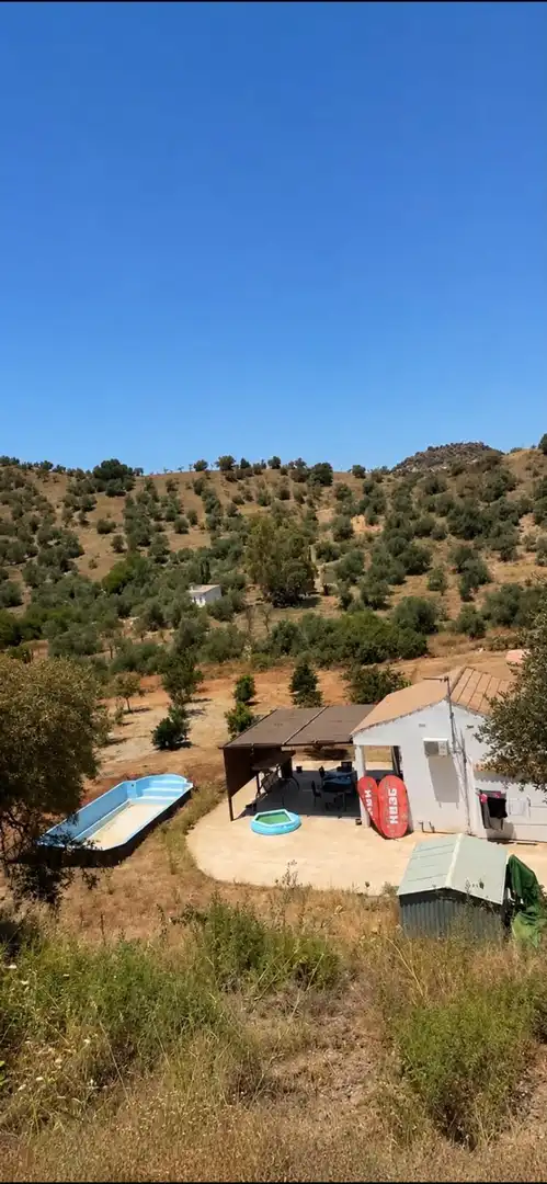 Haus mit Pool zum Verkauf in Almogía
