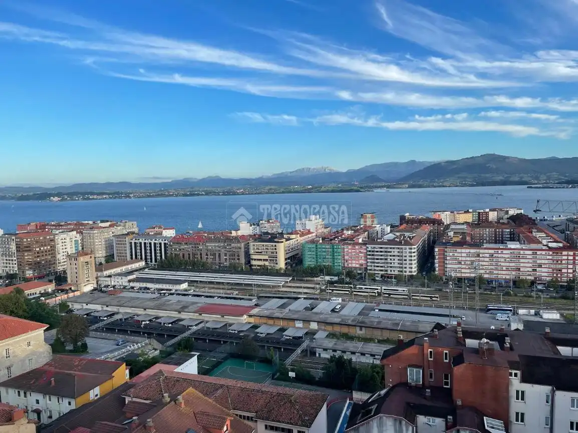 Vista exterior de Piso en venta en Santander