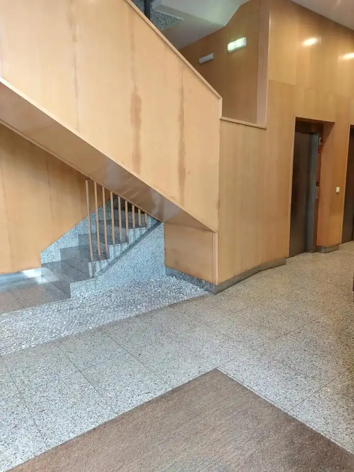 Piso en venta en Gijón  con Calefacción, Trastero y Amueblado