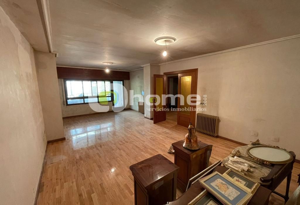 Pis en venda a Avenida de las Tres Cruces, 20, Las Viñas