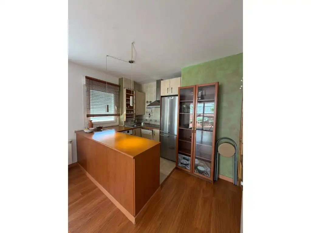 Bajo con ascensor en venta en Calle Viña De La, imagen 2