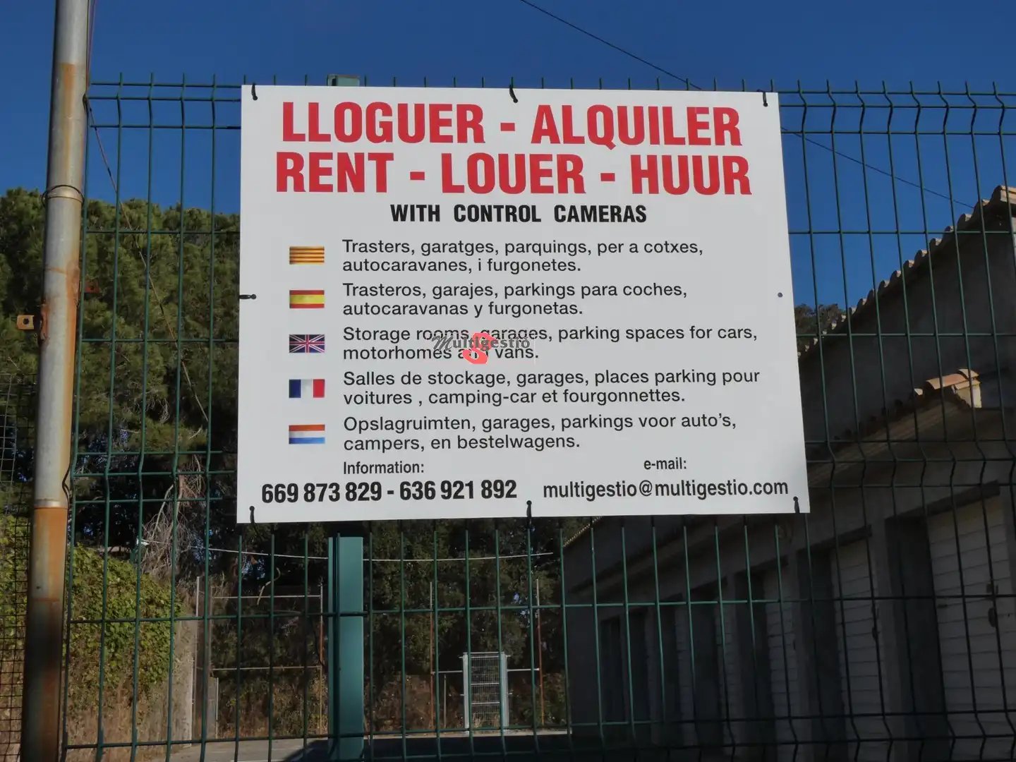 Individual de lloguer a Carrer Besalú, imagen 5