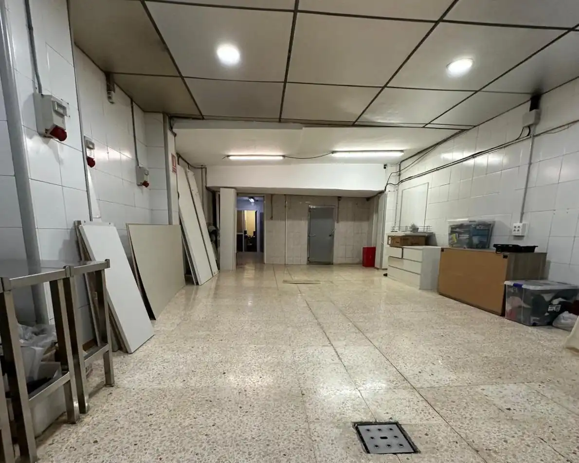 Local comercial en venda a Centre, imagen 2
