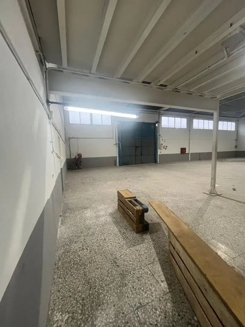 Fabrikhallen zur Miete in Algorós - El Derramador
