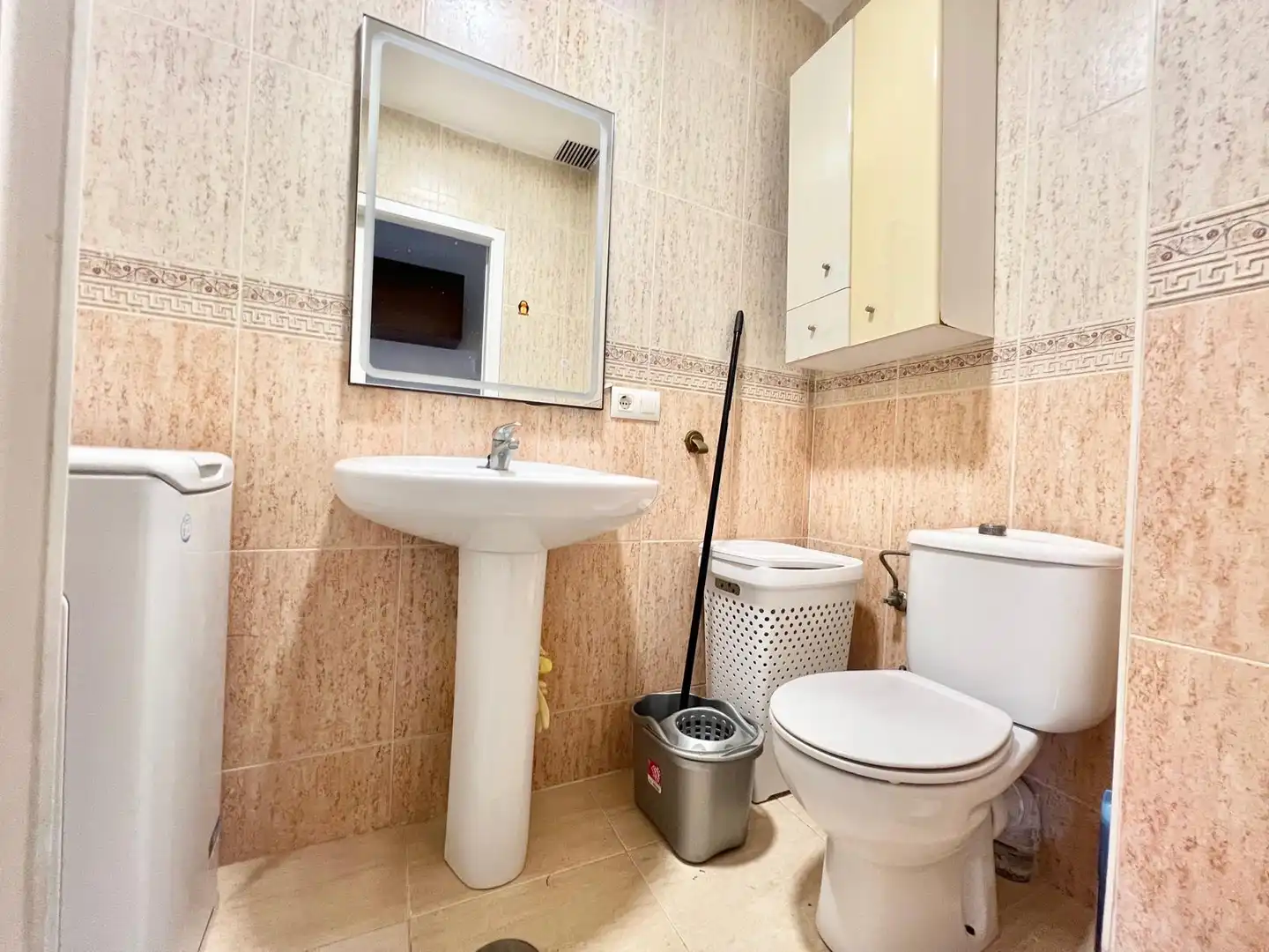 Bathroom of Ground floor for rent in Torrevieja  with Heating, Terrace and Furnished