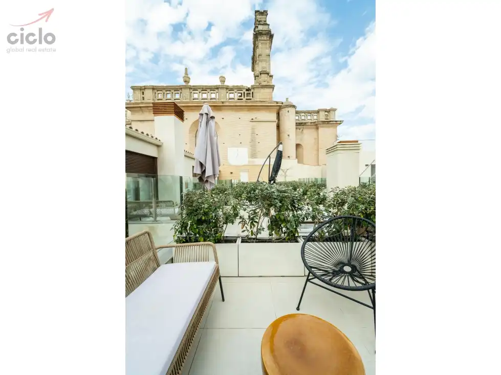 Terrace of Flat for sale in Sevilla  with Terrace, Swimming Pool and Furnished