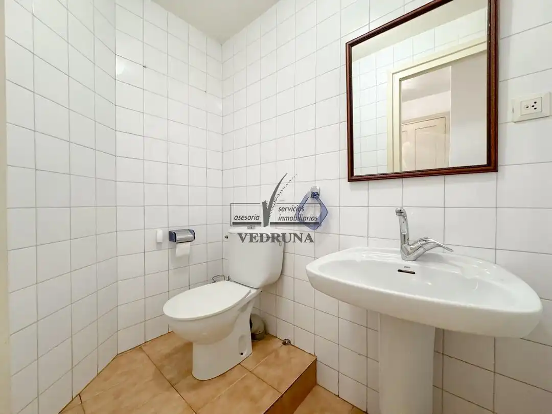 Office space with lift for sale in Paseo de Sagasta, imagen 26