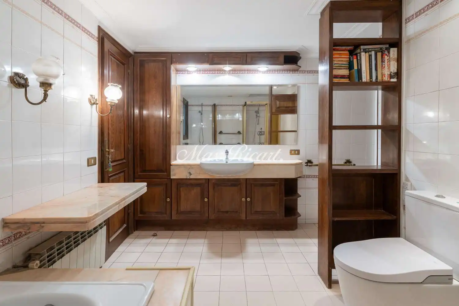 Baño de Piso de alquiler en Barcelona con Aire acondicionado, Calefacción y Terraza