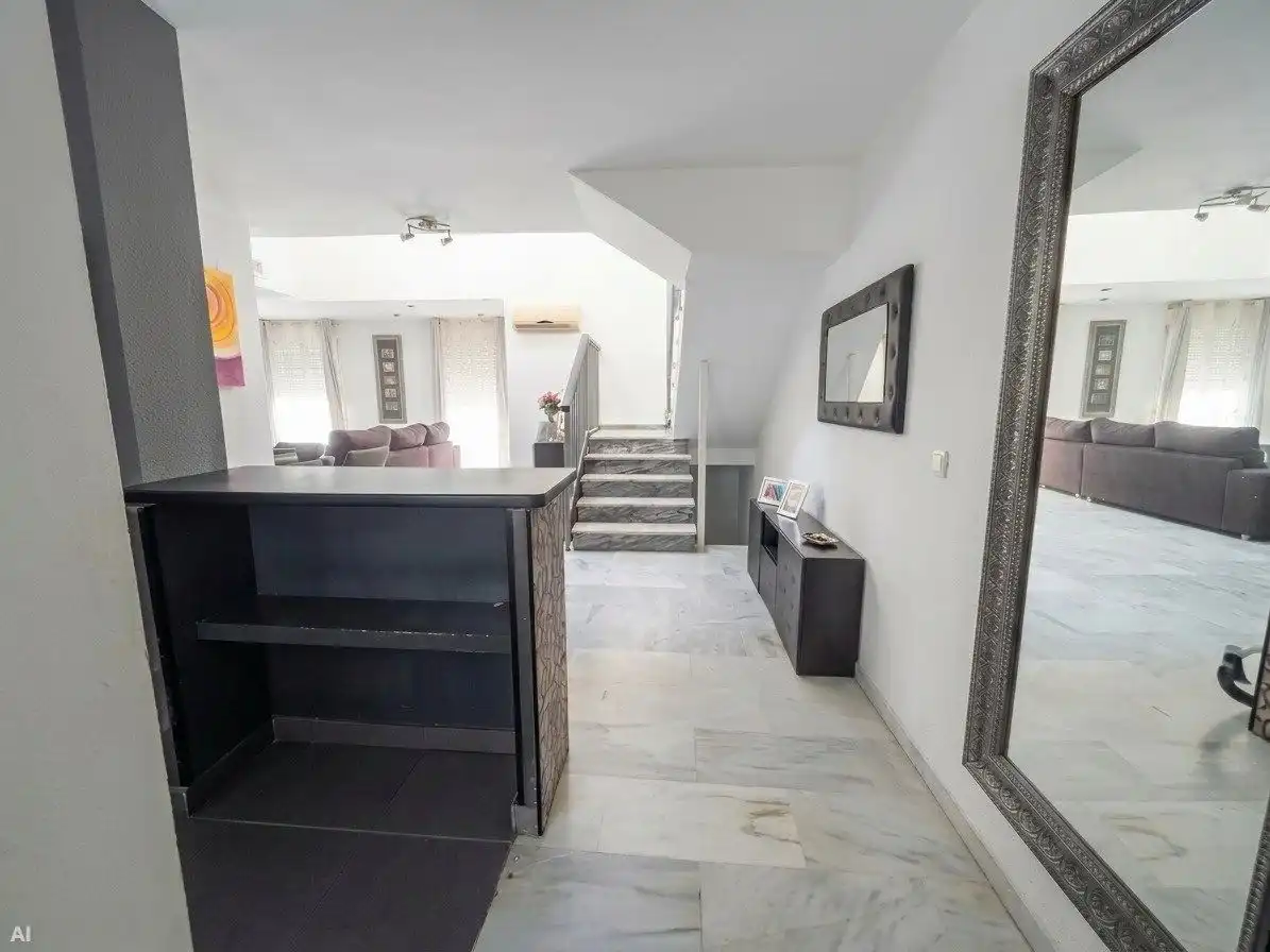 Dúplex con ascensor en venta en San Roque - Ronda Norte, imagen 3