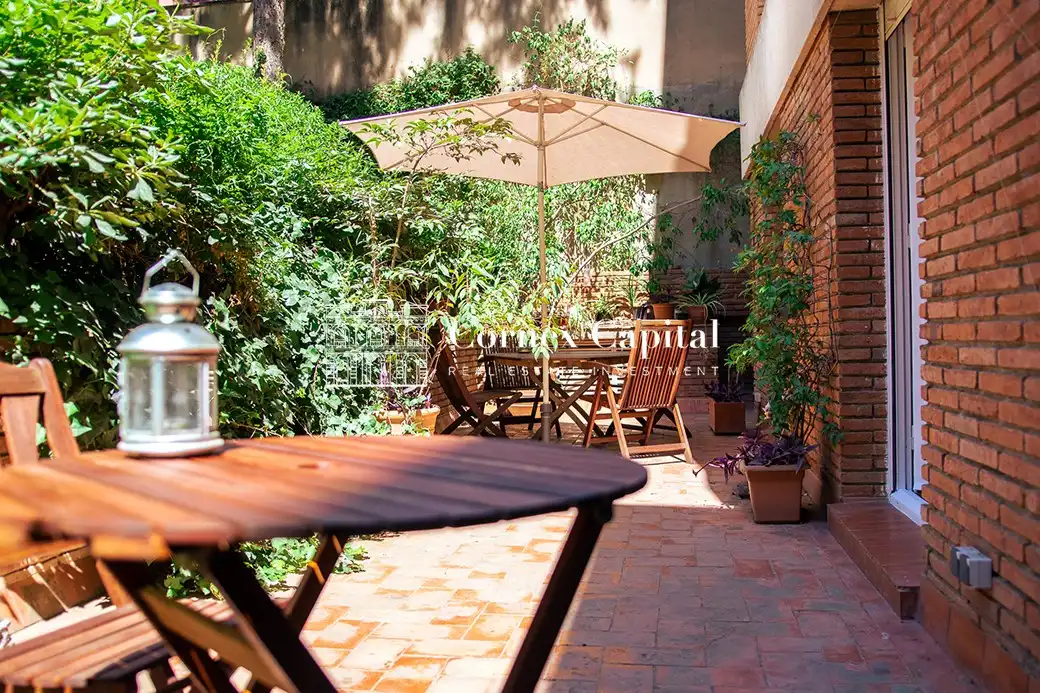 Terrasse von Erdgeschoss zum Verkauf in Barcelona mit Klimaanlage und Terrasse