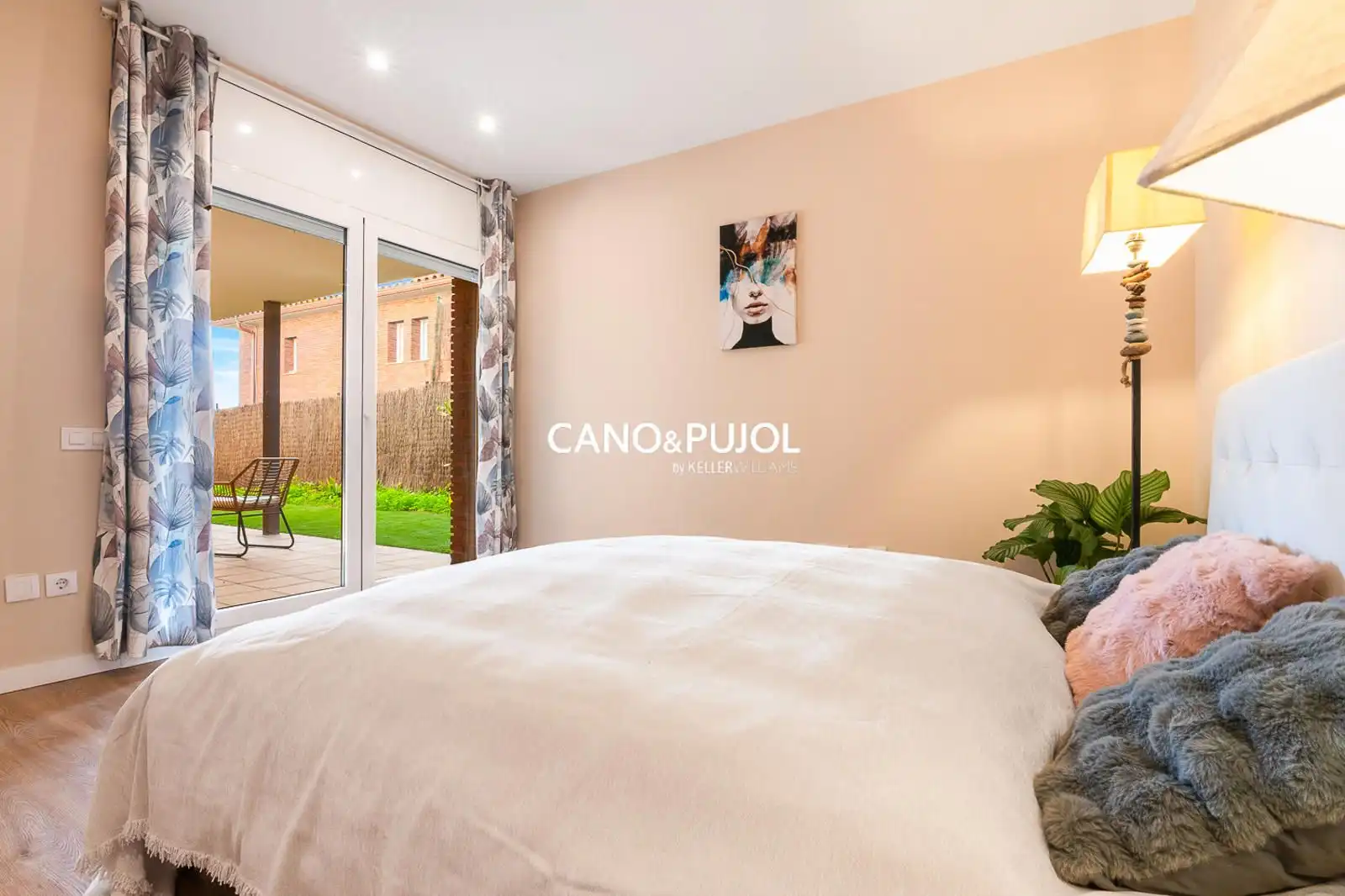 Bedroom of Houses for sale in Sant Cugat del Vallès  with Air Conditioner, Terrace and Swimming Pool