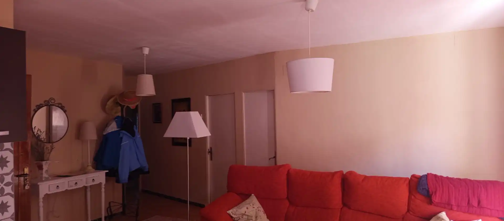 Sala d'estar de Casa o xalet en venda en Santa Cristina de Valmadrigal amb Calefacció i Moblat