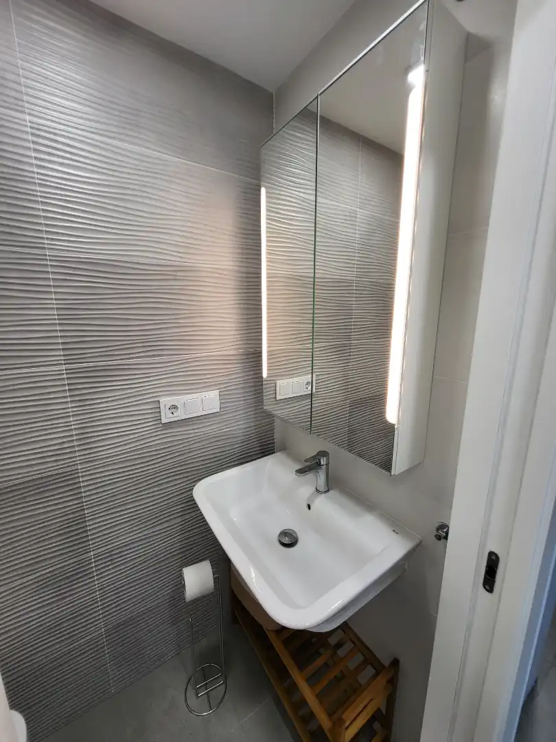 Baño de Piso de alquiler en Almería con Aire acondicionado, Calefacción y Terraza